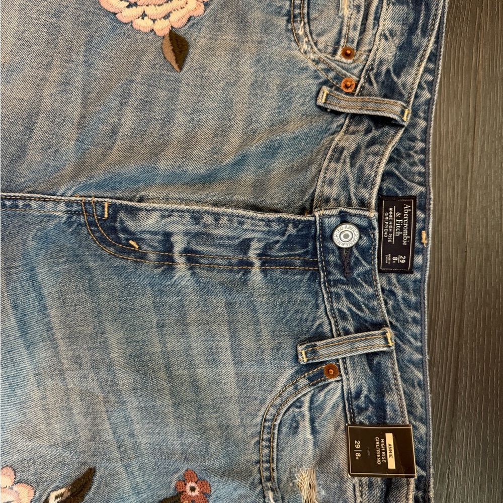 Abercrombie & Fitch Floral Embroidered Blue Jeans - Picture 2 of 6